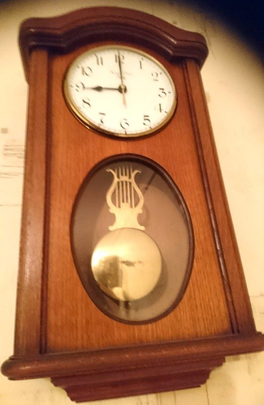  Carillon en bois massif en tr�s bon �tat 72 Lasson (14)