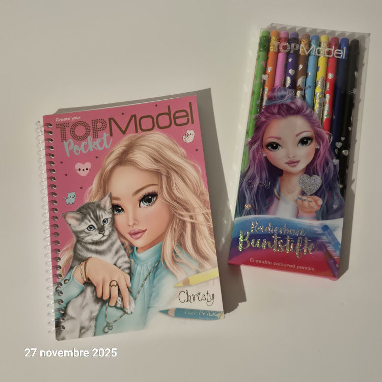 Carnet de dessins top model et ses crayons de couleurs gomma 80 Saumur (49)