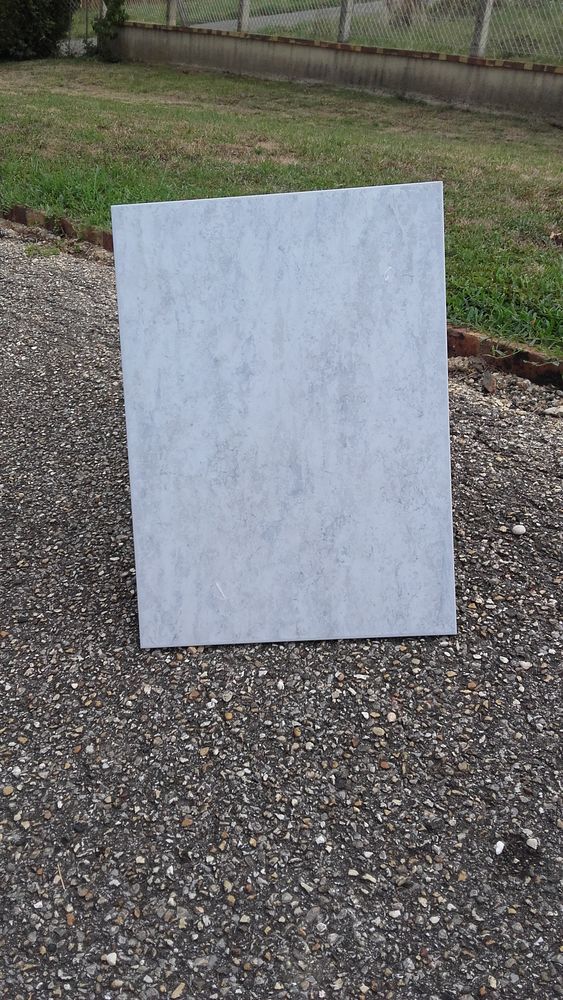 carreaux l 120 B�g�-le-Ch�tel (01)