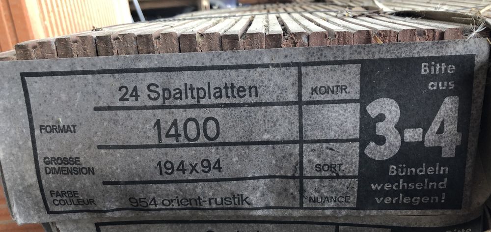 Carrelage buchtal.
100 Saint-Saulge (58)