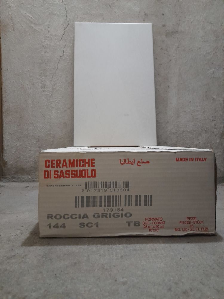 Carrelage gris 25x40 c�ramique 30 Marseille 5 (13)