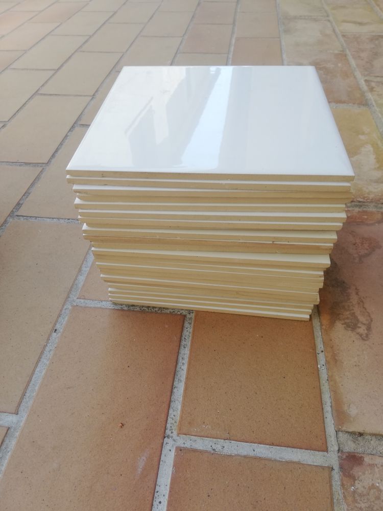 Carrelage mural/ Fa�ence 9 Camaret-sur-Aigues (84)