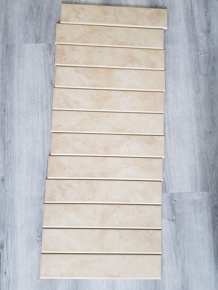 12 carrelages rectangulaires beige marbr� 15 Cr�teil (94)