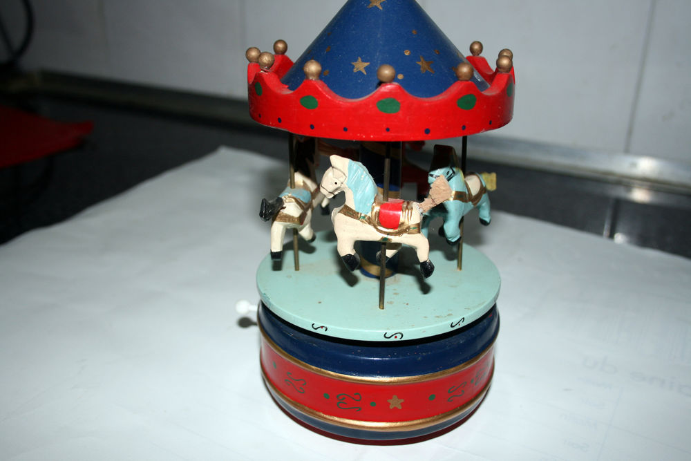 Carrousel  ancien 60 Ranc� (01)