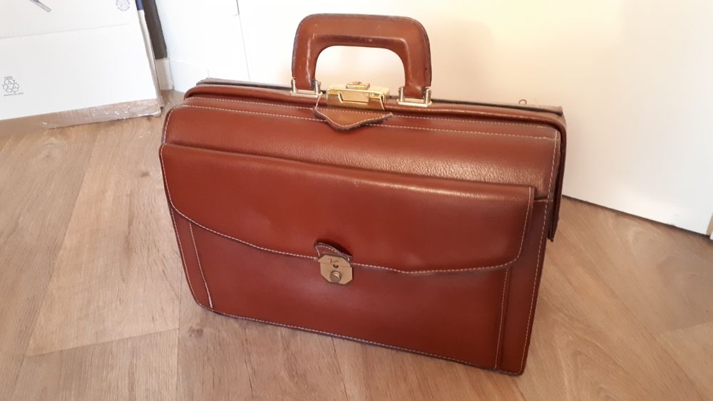 CARTABLE CUIR MARRON 40 Versailles (78)