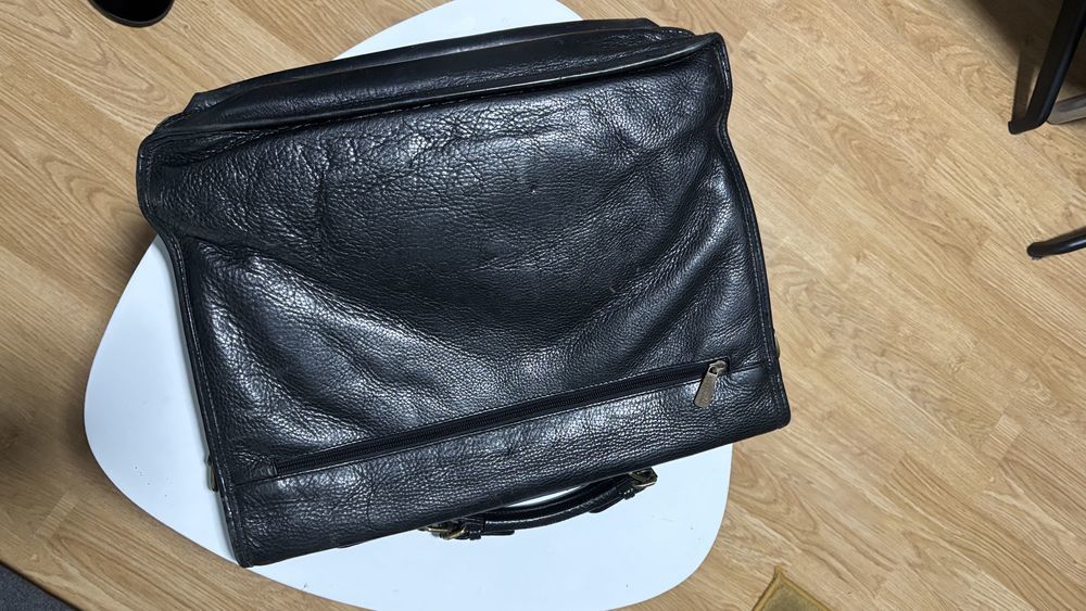 Cartable cuir v�ritable 90 Cr�cy-la-Chapelle (77)