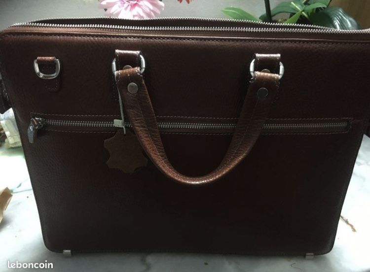 Cartable en cuir 150 Gonesse (95)