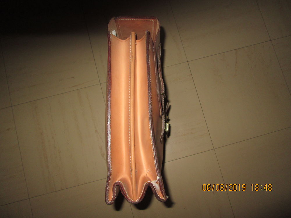 cartable cuir 50 �pernay (51)