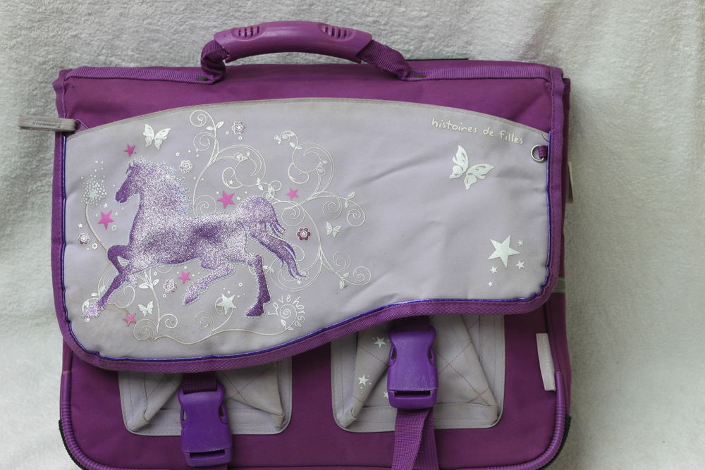 Cartable Histoires de filles 10 Montigny-Lencoup (77)