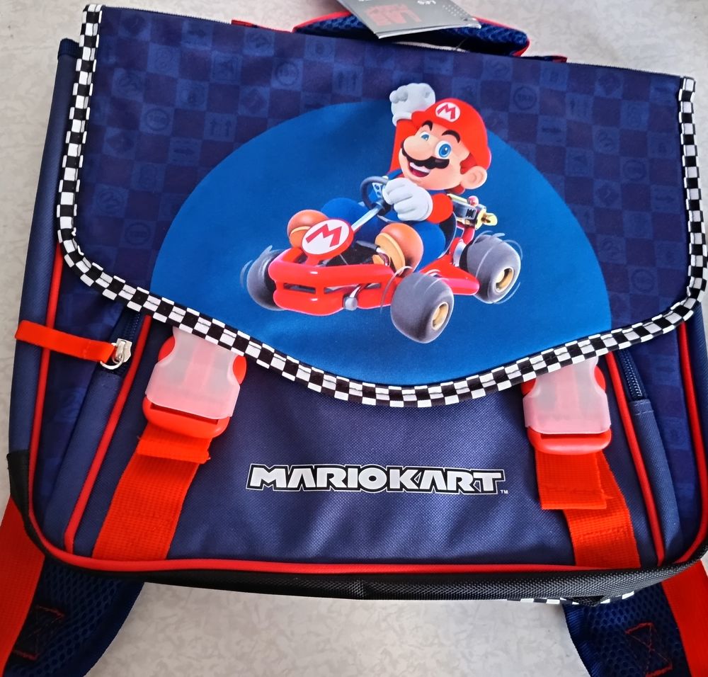 Cartable Mario Kart Neuf de Dimensions: 38x31x13 cm 35 Courbevoie (92)