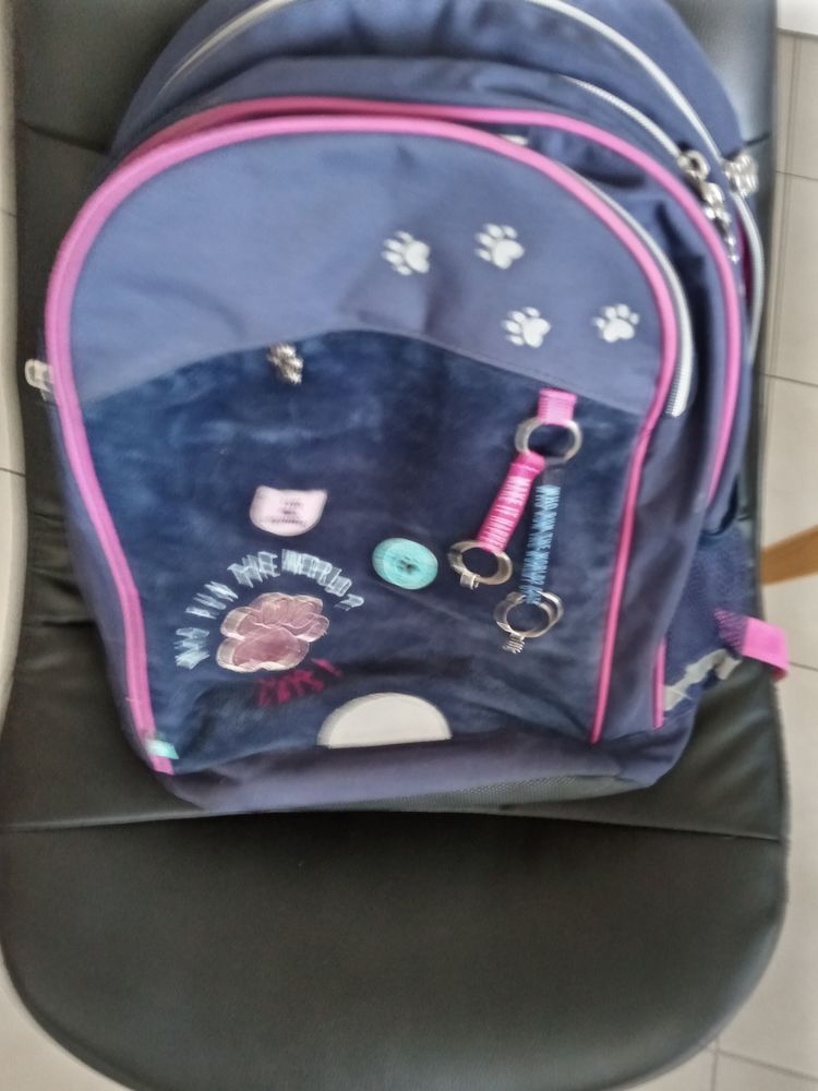 sac � dos et cartable pour fille 7/8 ans excellent �ta 15 Cran-Gevrier (74)