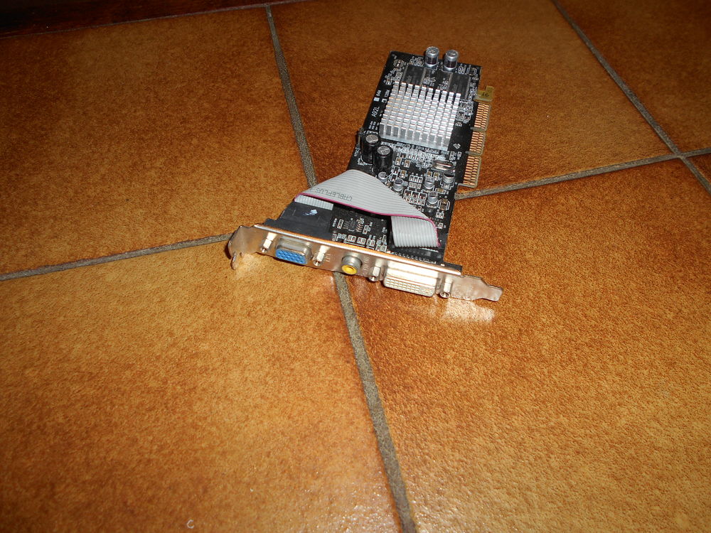 Carte graphique ATI  R92LE-C3S
20 Sept�mes-les-Vallons (13)