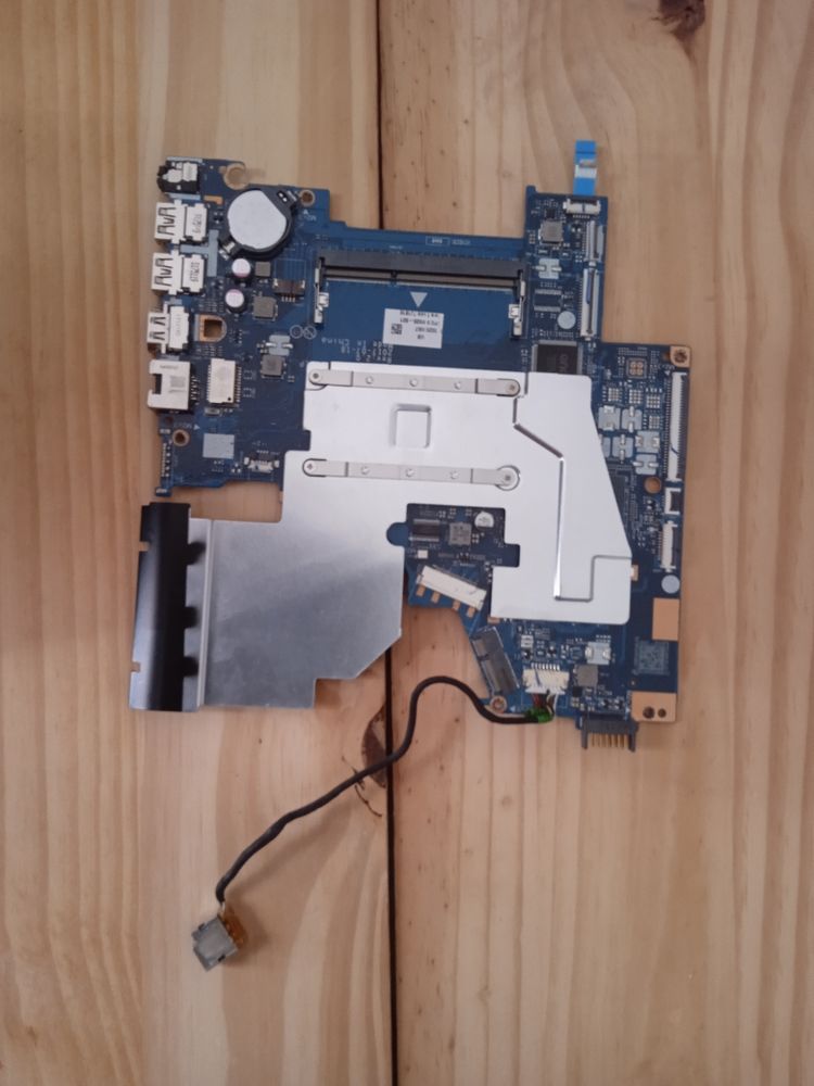 Carte m�re HP 15-BS TPN-C129 CSL50/CSL52 LA-E811P 924754-601 55 Aix-les-Bains (73)