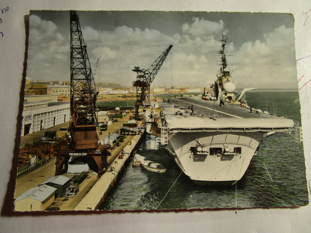 CARTE POSTALE BREST  PORTE -AVIONS FOCH  4 Villepinte (93)