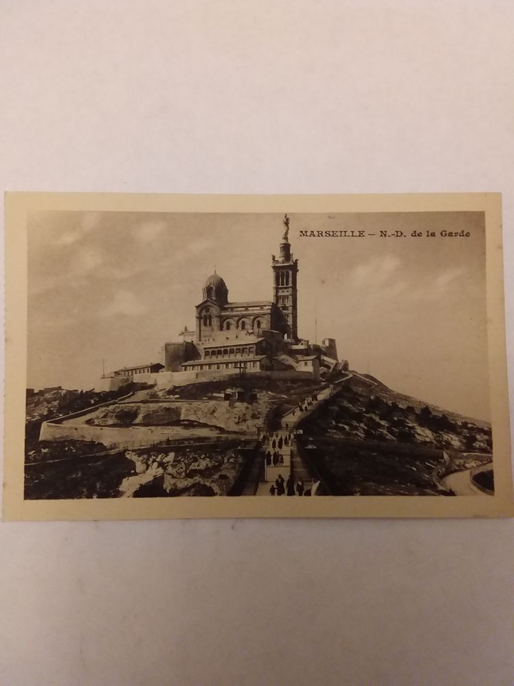 Carte postales ancienne Departement 13 2 Lisieux (14)