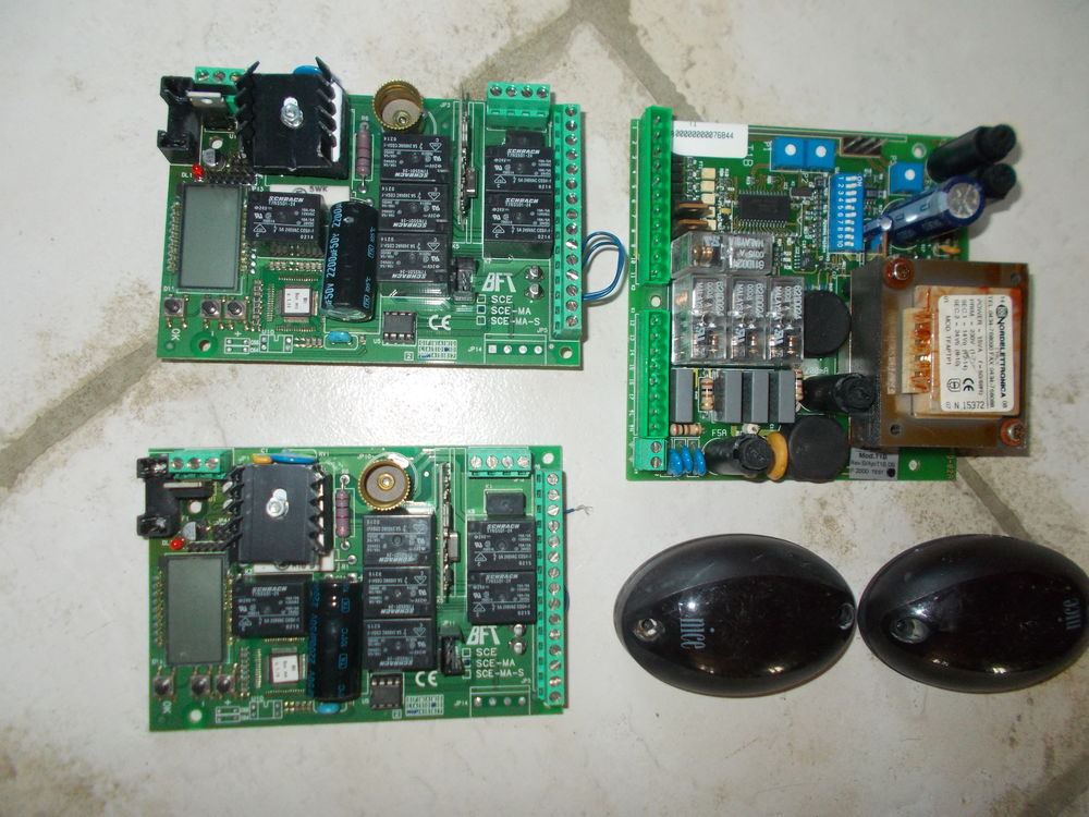  1 carte pour motorisation portail  faire prix 168 Saran (45)