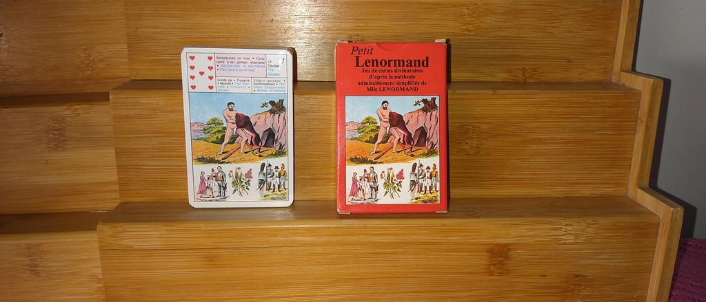 Jeu de cartes divinatoire le  Petit Lenormand  10 Juan Les Pins (06)