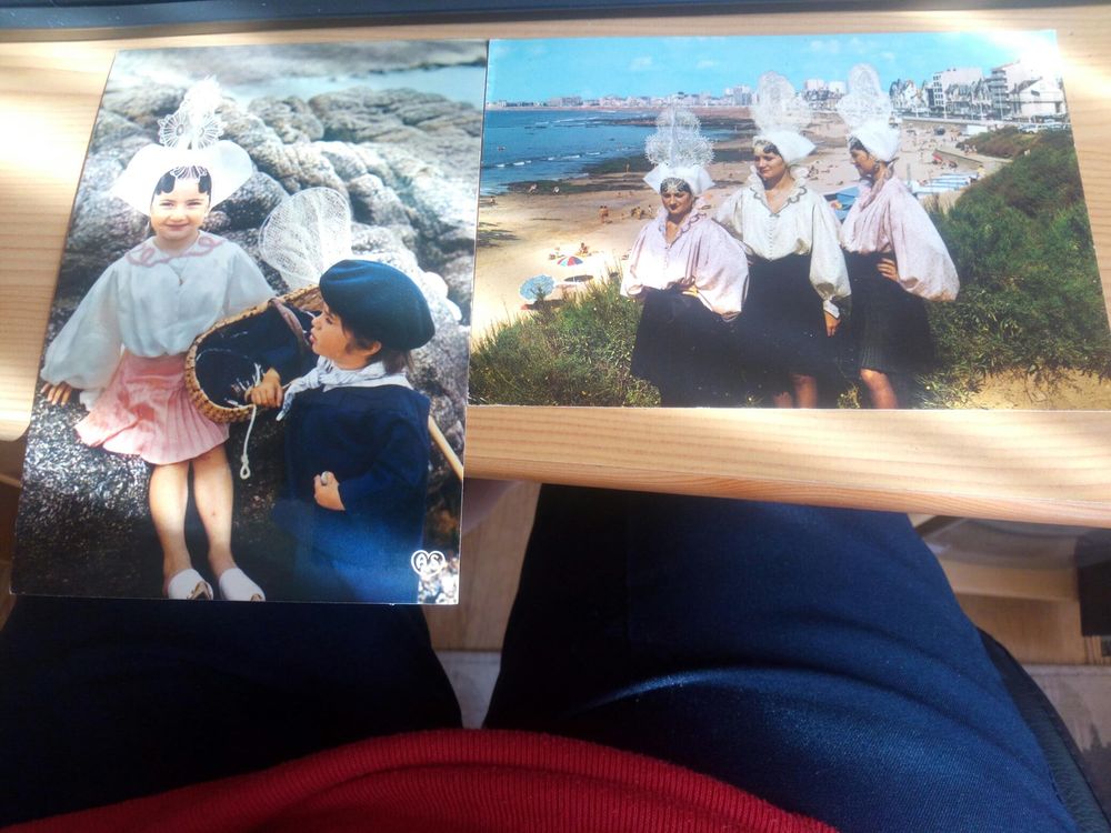 2 CARTES POSTALES COSTUMES EENS 3 Levainville (28)