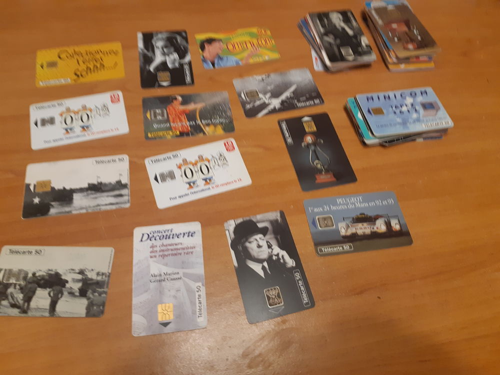 Lot de 80 cartes t�l�phoniques anciennes environ 30 Montb�liard (25)