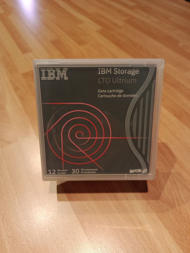 Lot de 5 cartouches de donn�es LTO 8 Ultrium - neuves avec 
300 Saint-Aubin-d'Aubign� (35)