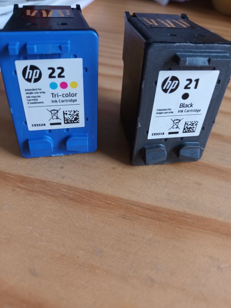 cartouches HP toutes neuves : une couleur et une noir et blanc 25 Toulouse (31)