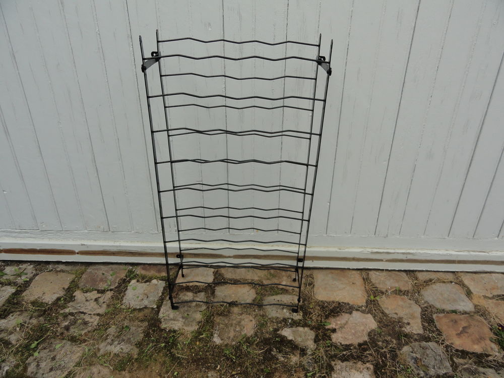 casier � bouteille 15 Villers-Cotter�ts (02)