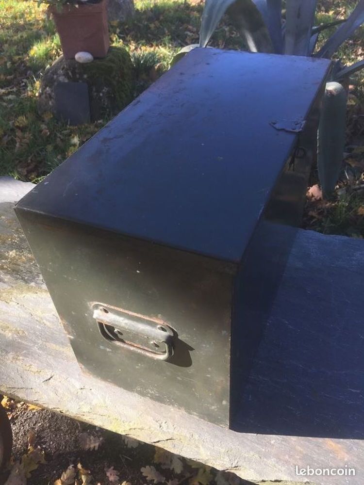 Casier militaire / bo�te fer (LC) 0 Castres (81)