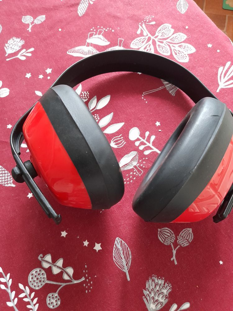 Casque anti son. 10 Libourne (33)