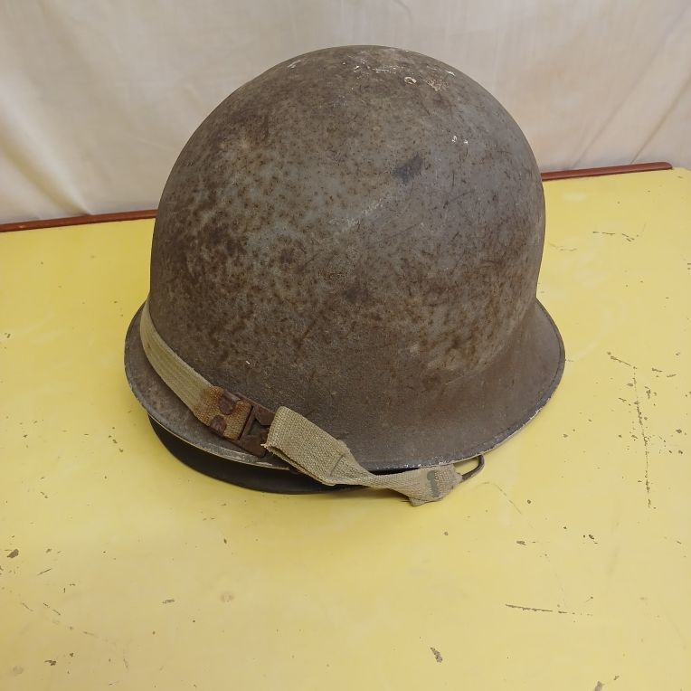 casque de l'Arm�e Fran�aise 35 Vendeuvre-du-Poitou (86)