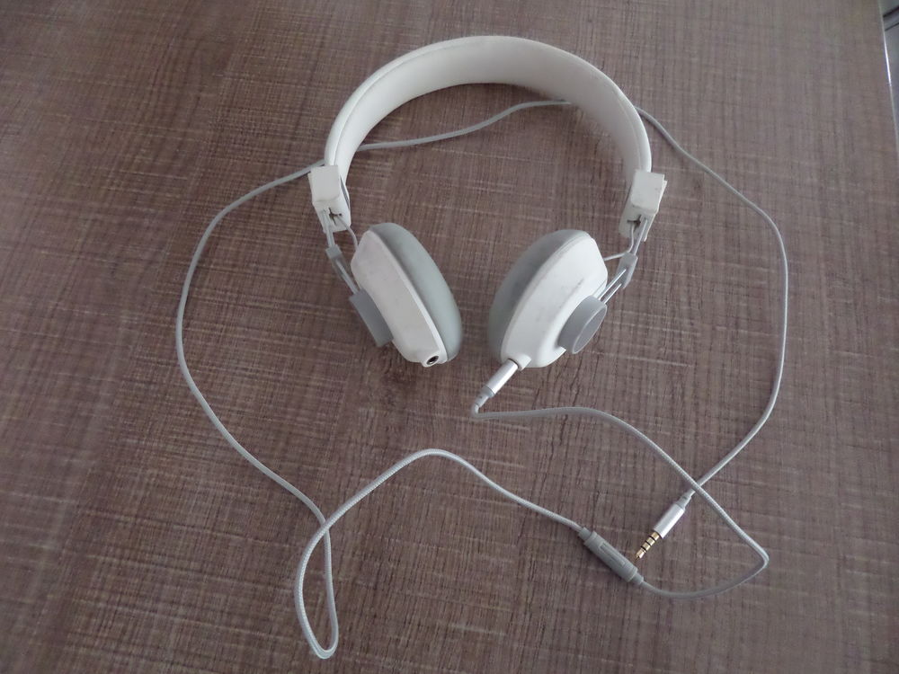 CASQUE AUDIO TRES PEU SERVI
NEGOCIABLE 5 Olonne-sur-Mer (85)