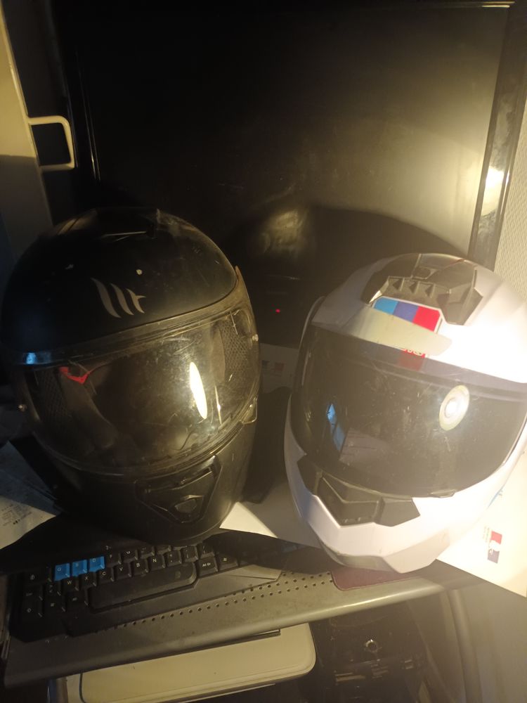 2 casque de moto 250 Le Petit-Quevilly (76)