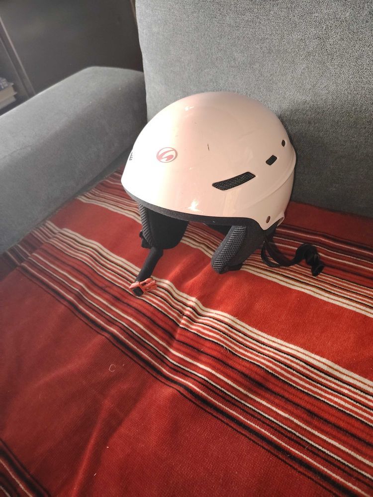 Casque de protection pour fille 4 Revest-les-Roches (06)