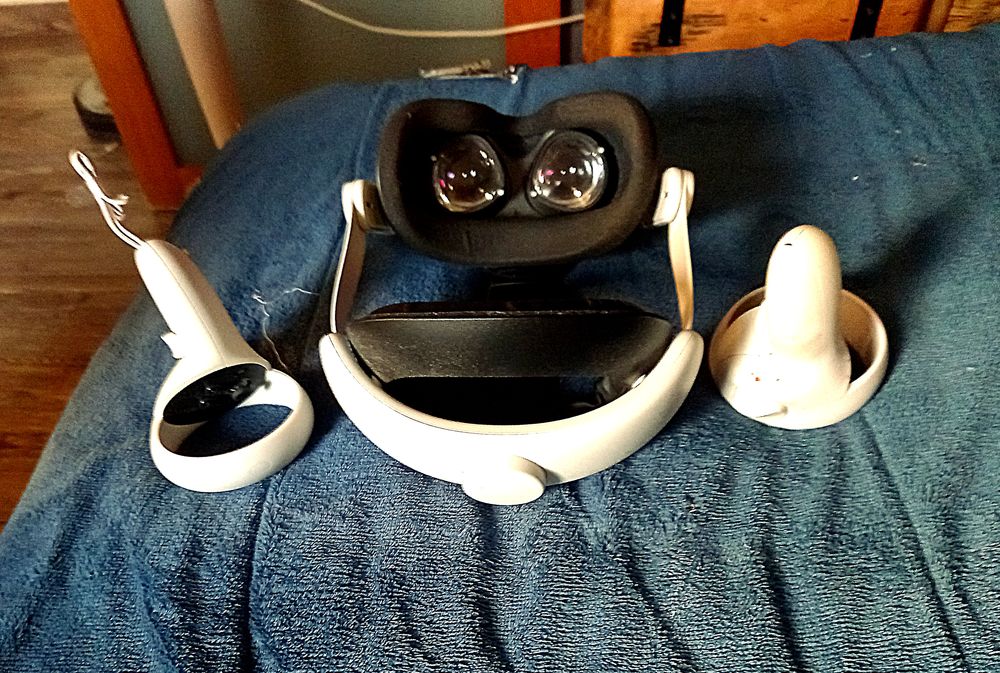 Casque quest 2 avec sangle kiwi a venir cherch� 
200 Malemort-du-Comtat (84)