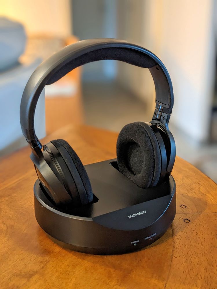 CASQUE SANS FIL TV THOMSON 20 Grues (85)