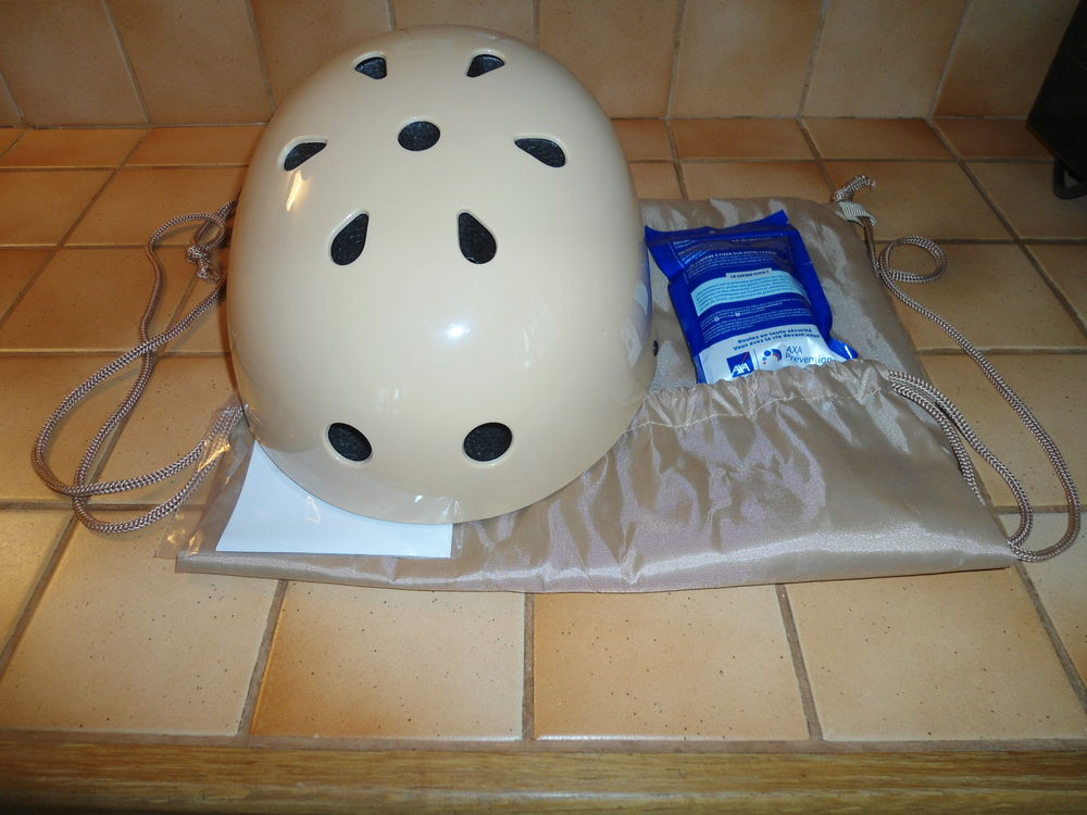 CASQUE DE VELO 54_58 CMneuf sous emballages 10 La Loupe (28)