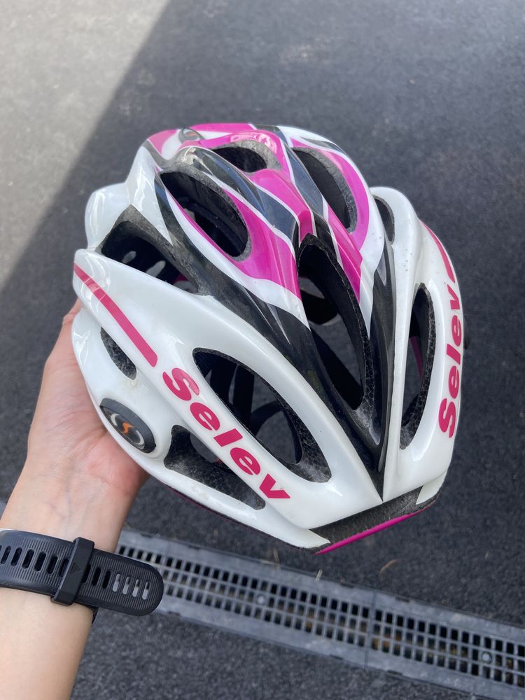 Casque v�lo rose Selev 32 Rennes (35)