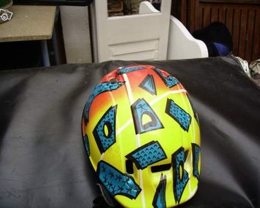 casque de velopour enfant 5 ans et csue integral plus de 10 5 Lannion (22)