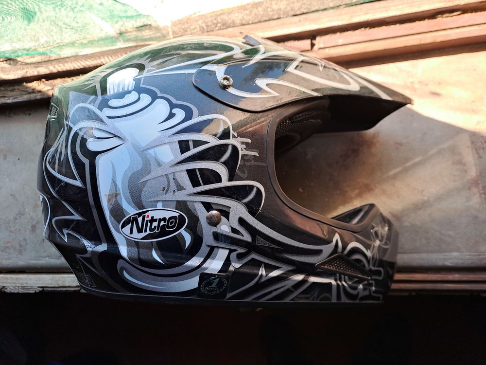 casque 25 Montceaux-l�s-Provins (77)