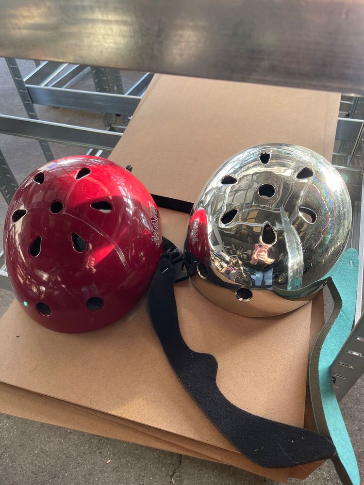 2 CASQUES POUR VELO TRES BON ETAT JAMAIS SERIVS 20 Balbins (38)