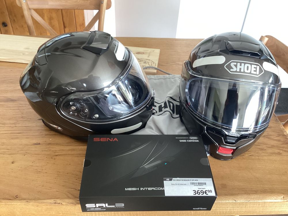 Casques SHOEI avec intercom SRL-03 int�gr� , �tat neuf, 560 � l'un ou 1000 � les deux. 560 Loubieng (64)
