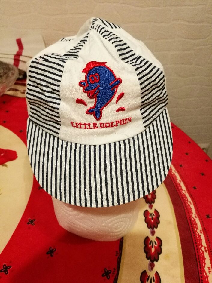 Casquette b�b� bleue et blanche taille 45/ 9 mois env 1 Villiers (86)