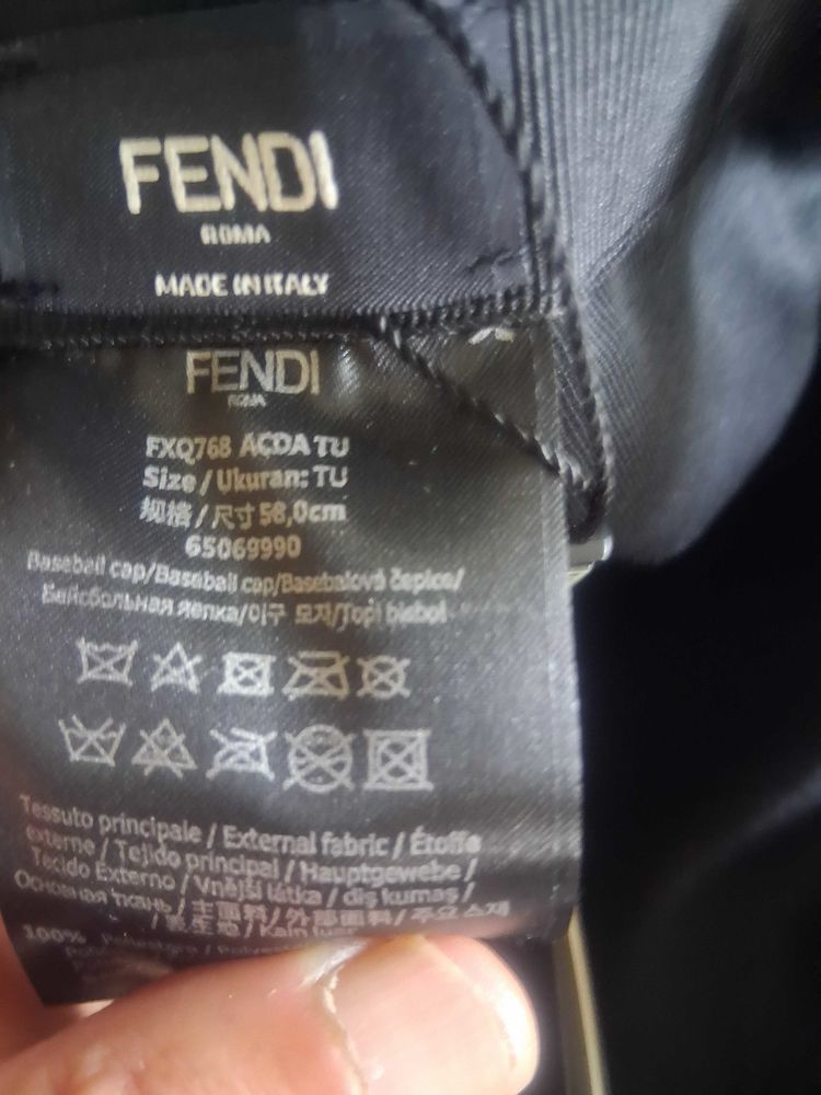 casquette fendi noir neuve avec �tiquettes 58 H�ricourt (70)