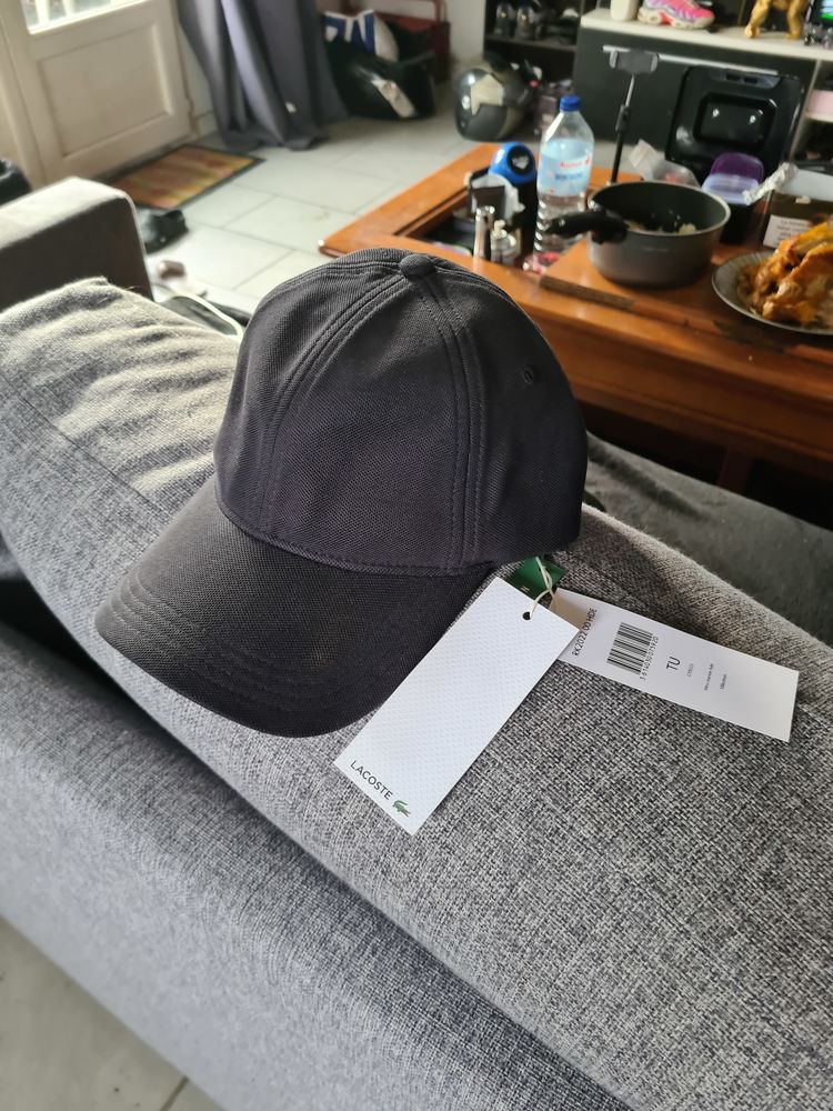 Casquette lacoste toute neuve jamais servi 40 Villenave-d'Ornon (33)
