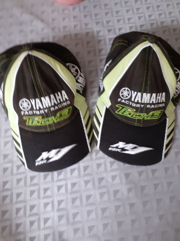 2 casquettes  Yamaha tech 3 enfant 8 Aign� (72)