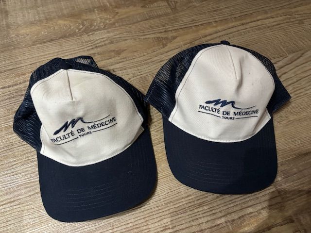 Lot de 2 casquettes (86) 5 Tours (37)