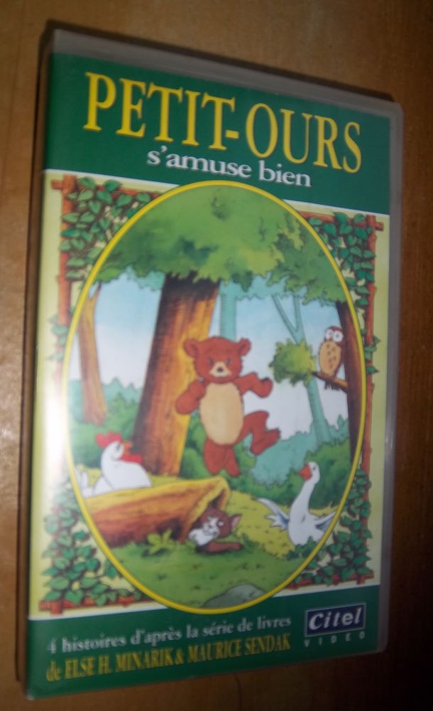 Cassette vhs Petit Ours s'amuse bien 1 Colombier-Fontaine (25)
