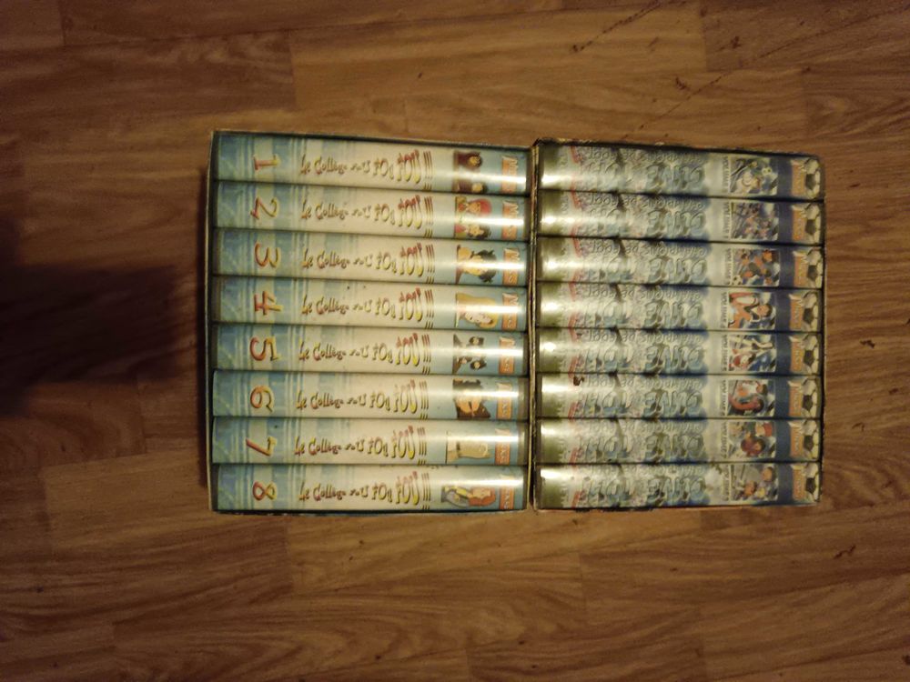 Lot de cassette vid�o VHS ancien plus des DVD divers 0 Montauban (82)