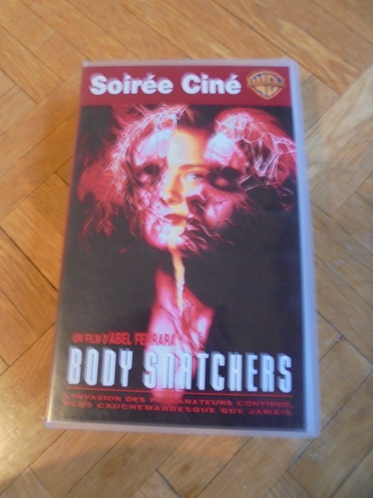 Lot de 4 cassettes  fantastique et divers  (48) 4 Tours (37)