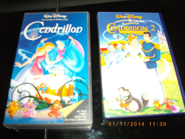 CASSETTES VIDEO  CENDRILLON   1 ET 2 10 Perros-Guirec (22)