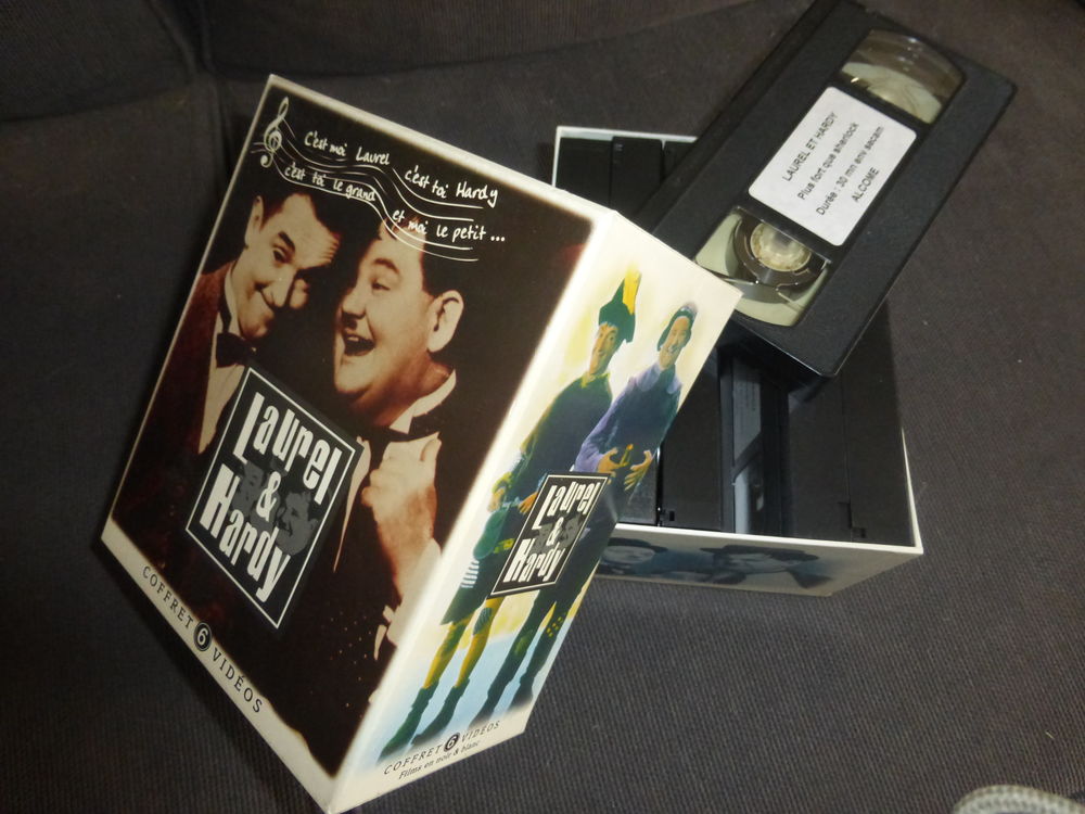  CASSETTES VIDEO LAUREL ET HARDY 25 Vercheny (26)